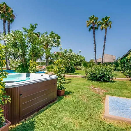 Holiday home Ca Na Bisquerra